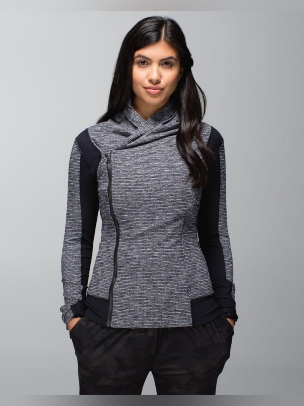 Lululemon Bhakti Yoga Jacket
Coco Pique Black size 8 EUC